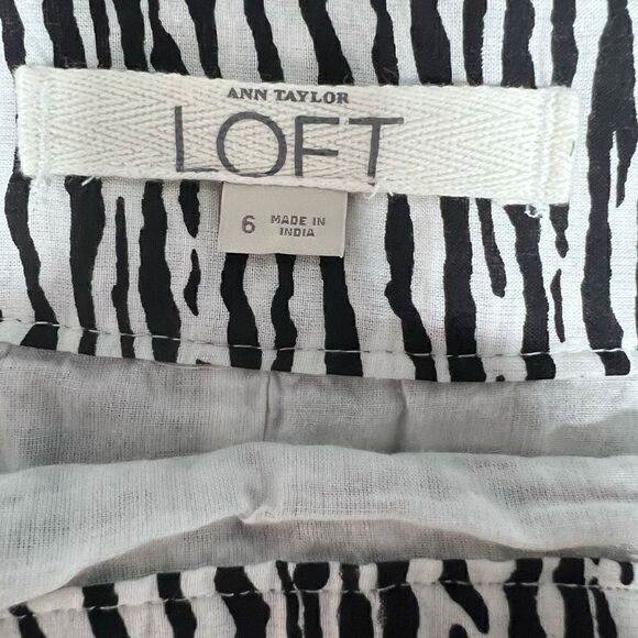 LOFT Ann Taylor Mini Skirt Zebra Print Black White Pleated Side Zipper Lined 6 - Picture 3 of 12